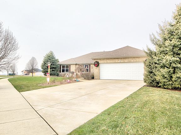 5th image of 510 Peacock Pl