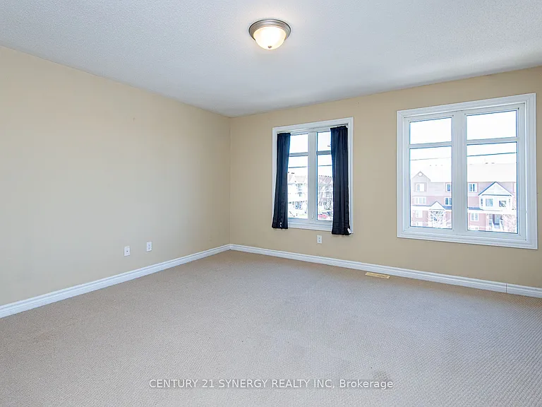 2228 Tenth Line Rd — Photo 35