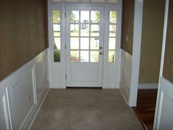 4th image of 15839 Malvern Hill Ave