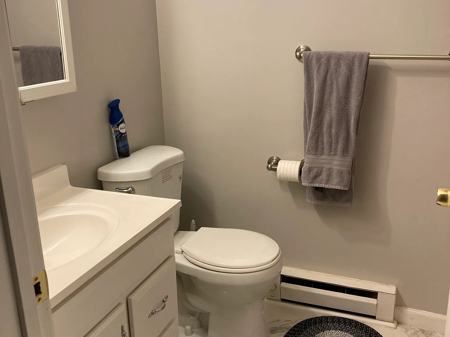 63 Stonegate Ln — Photo 2