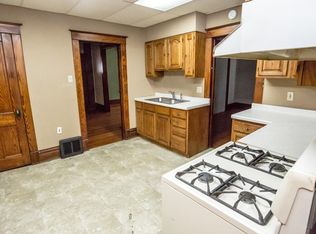 230 W Adams St, Platteville, WI 53818
