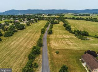 Maranatha Dr, Saint Thomas, PA 17252