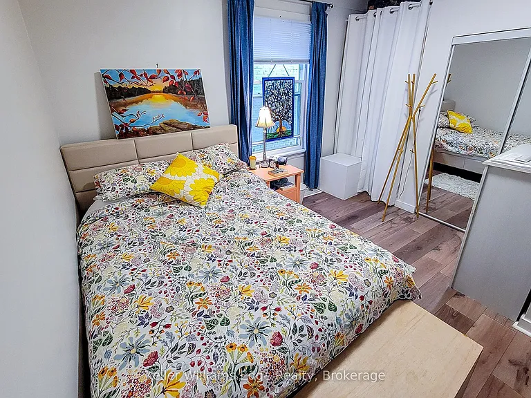 64 Locke St N #2 — Photo 13