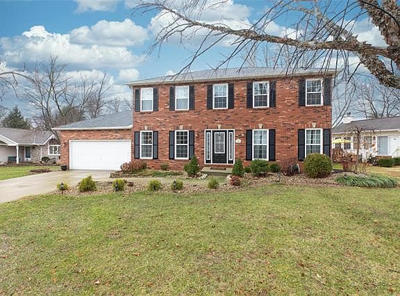 2nd image of 43 Autumn Glen Dr