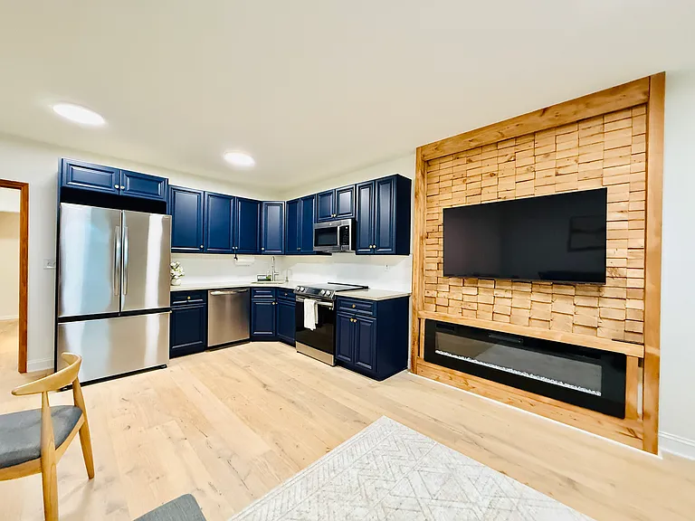 2504 E York St #1 — Photo 5