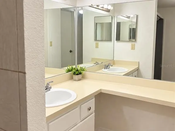 4524 Commander Dr APT 1628, Orlando, FL 32822