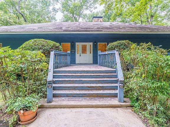 4th image of 172 Leaf Lake Dr