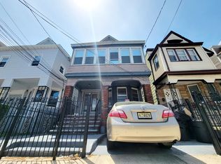 137 Wegman Pkwy #2D, Jersey City, NJ 07305