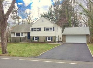 1600 Lamberts Mill Rd, Scotch Plains, NJ 07076