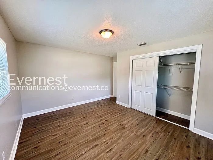 4708 Harwich St — Photo 16