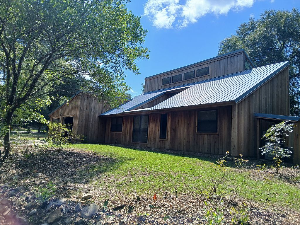 915 N Nellius St - Property Image