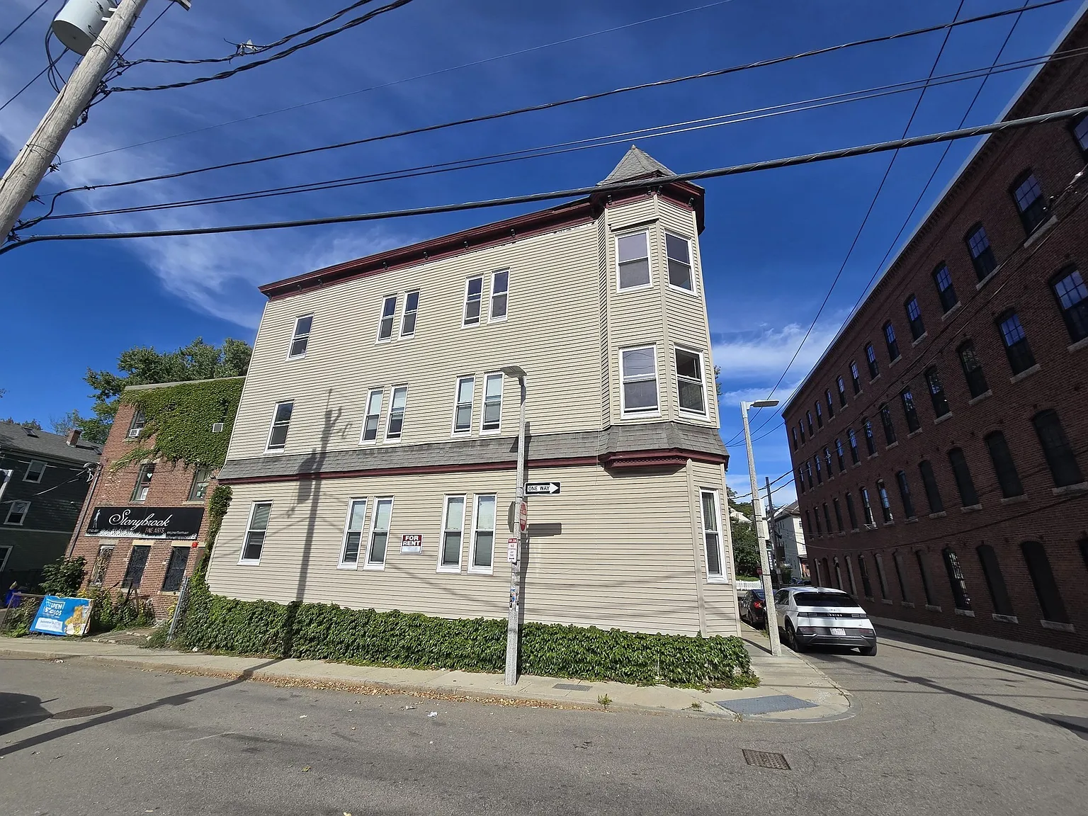 13 Bismarck St — Photo 1