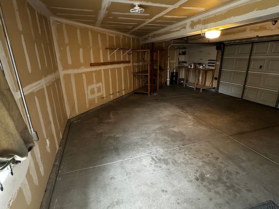 4th image of 750 32nd St