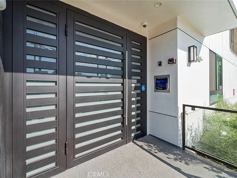 7510 Sepulveda Blvd #101 — Photo 5