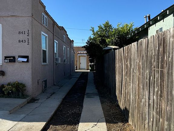 3rd image of 841 1/2 W 64th St