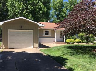 1533 E Broadmoor St, Springfield, MO 65804