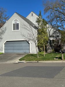 587 Fieldcrest Drive, Healdsburg, CA, 95448