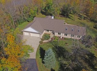 W180N7676 Town Hall Rd, Menomonee Falls, WI 53051