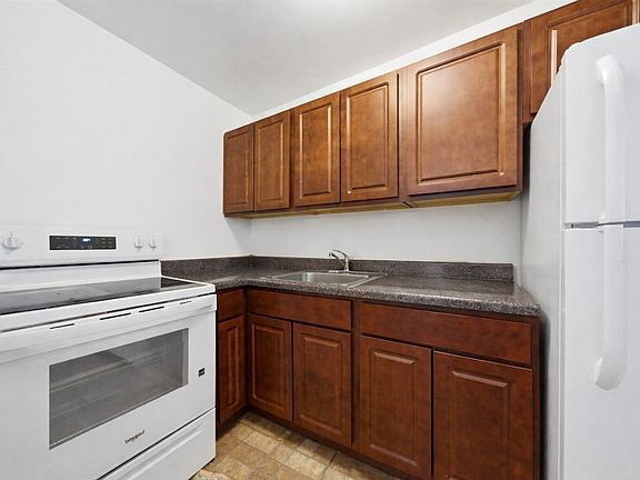 4th image of 4250 N Marine Dr APT 1223