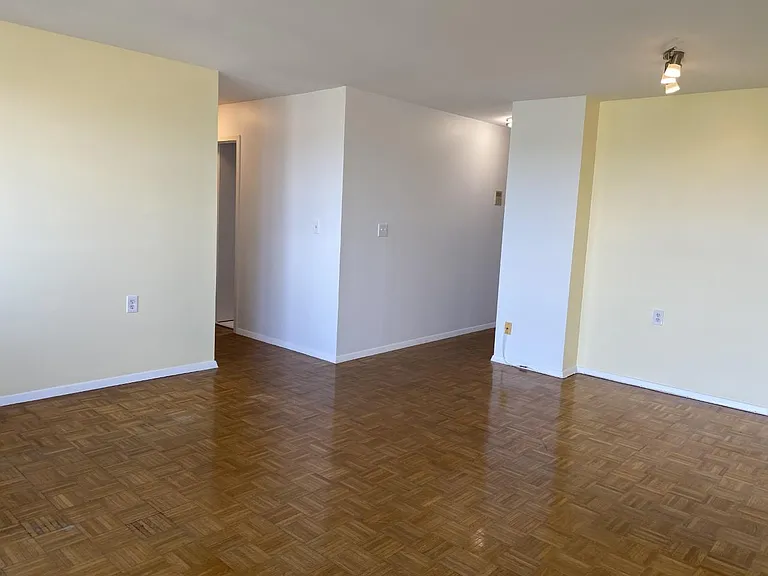 1105 Massachusetts Ave #9A — Photo 8