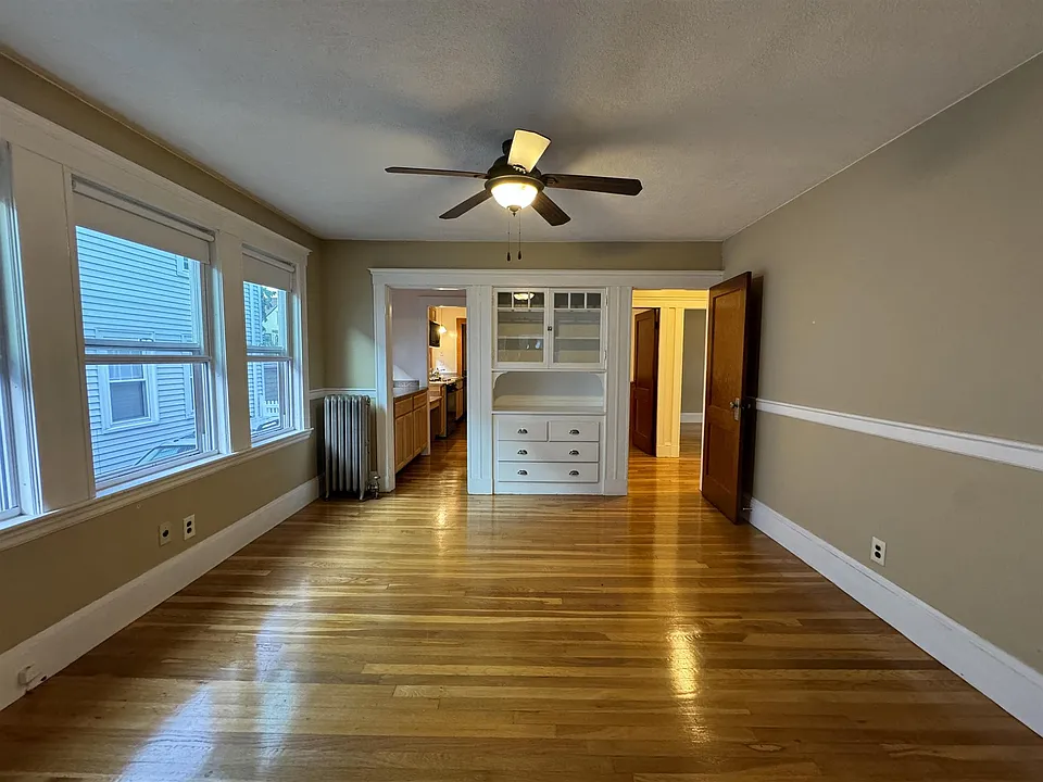 16 Irvington Rd