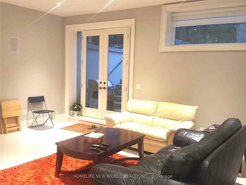 Toronto House for rent - 2 Bedrooms — photo 3