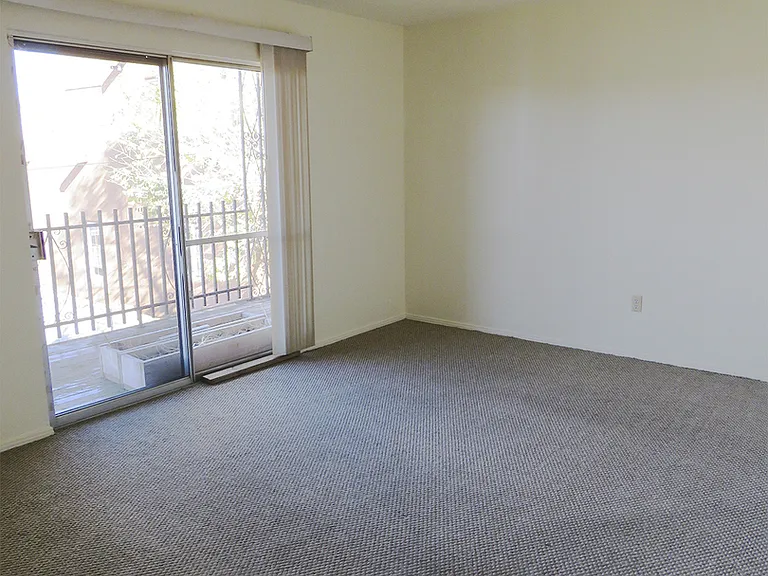 302 Artist Rd — Photo 4