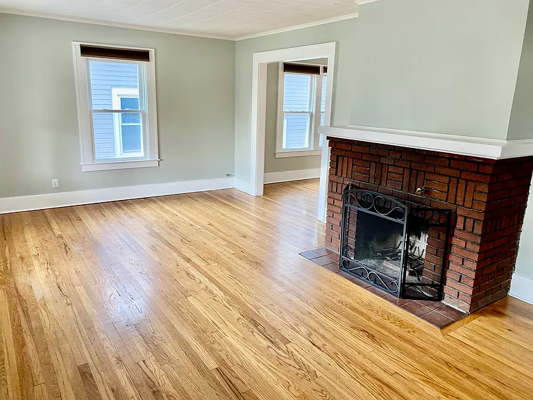 250 Woodbine Ave #1 — Photo 17