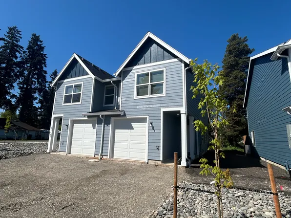 52467 SW 4th St, Scappoose, OR 97056