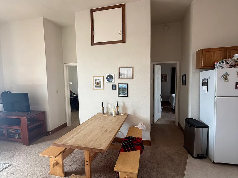 118 W 2nd St #G — Photo 6