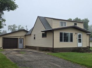 1104 Foster Ave NE, Cooperstown, ND 58425