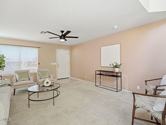 4th image of 2546 E CAMELLIA Drive