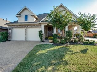 800 Auburn Ct, Aubrey, TX 76227