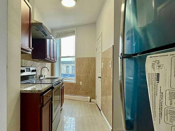 2nd image of 402 Prospect Pl #A
