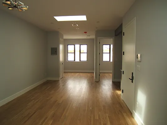 Rented by Joel Weisz, LREB | media 39