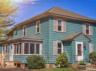 91 Pawtuxet Ter, West Warwick, RI 02893
