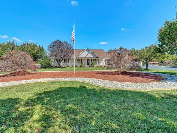 1850 Emmaus Church Rd, Moneta, VA 24121