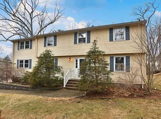 10 Korinthian Way, Andover, MA 01810