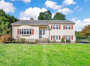 101 Kingston Dr, East Hartford, CT 06118