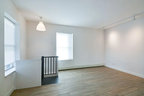 Rented by EXR | media 13