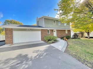 7620 Bowman Ct, Inver Grove Heights, MN 55076