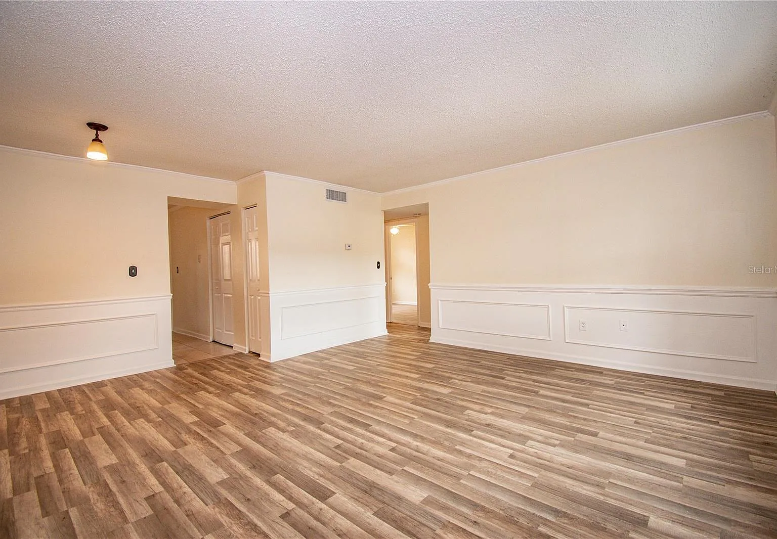 2 bed, 899 sqft, $1,525 — Photo 4