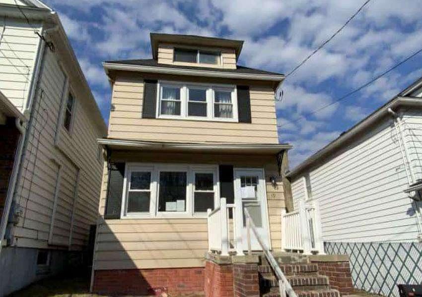1st image of 19 Rose Ave