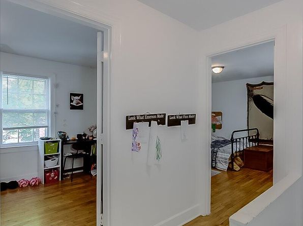 lexington-kentucky-2093667214 picture