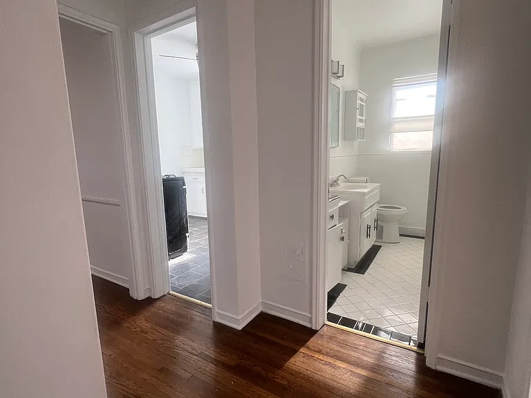 445 N Doheny Dr #F — Photo 8