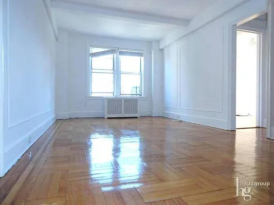 Rented by Hecht Group | media 5