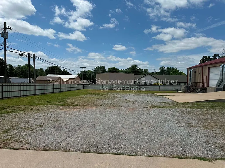 200 S Main St #202 — Photo 11