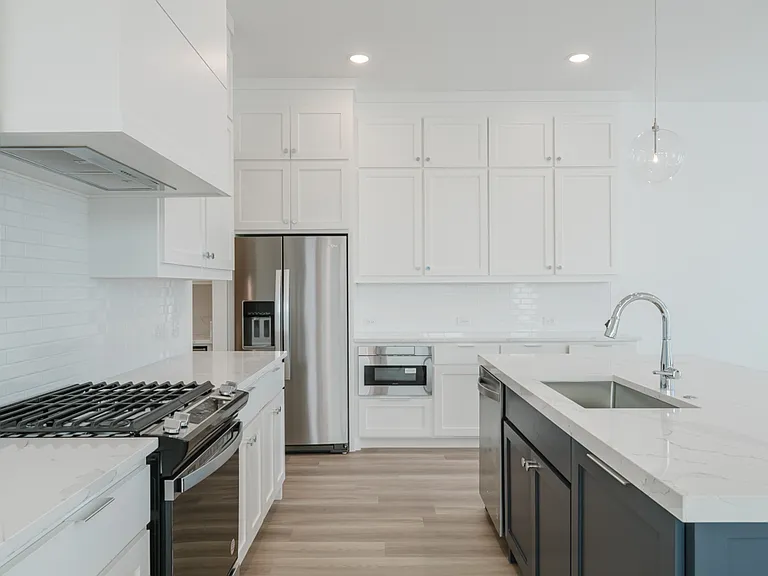 11661 Liberty Commons Ct — Photo 14