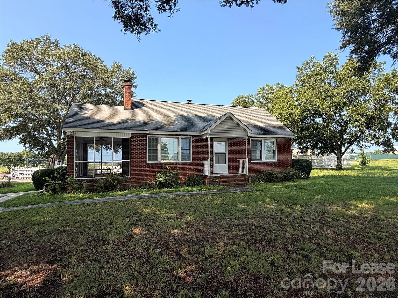 3 bed, 2.5 bath, 1765 sqft, $2,500 — Photo 1