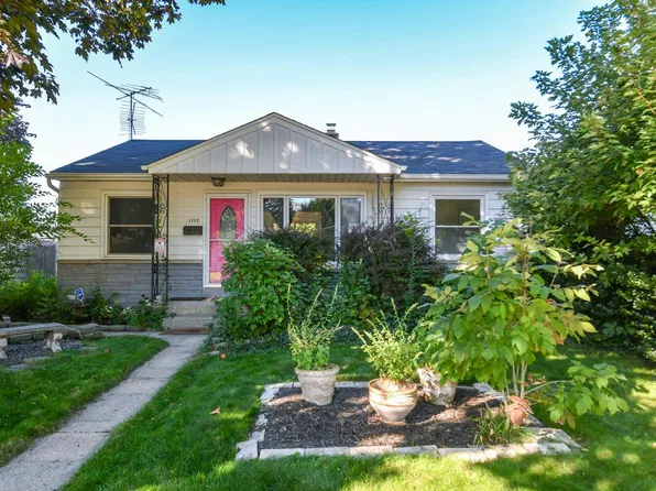1117 S 107th STREET, West Allis, WI 53214
